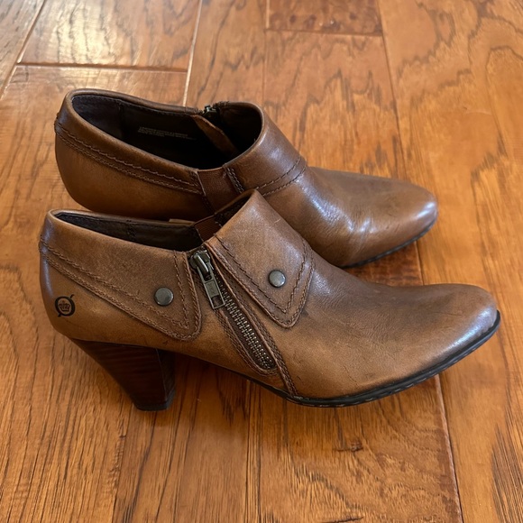 Born Tanya Marrone Short Leather Ankle Boot Booties Size 9.5 - Picture 9 of 9